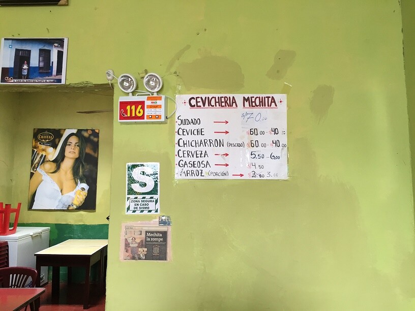 Sesión de cocina callejera en El Callao (Perú)