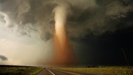 Cazadores de tormentas: la fiebre del turismo de tornados