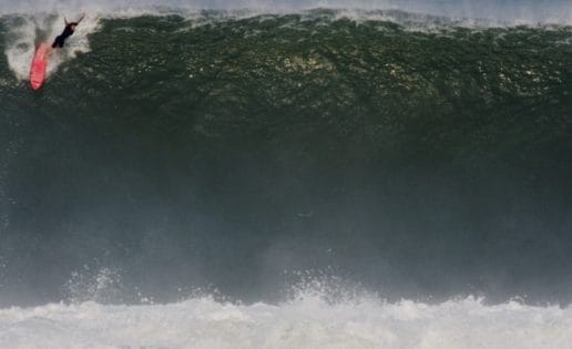 La caída más violenta de la historia del surf