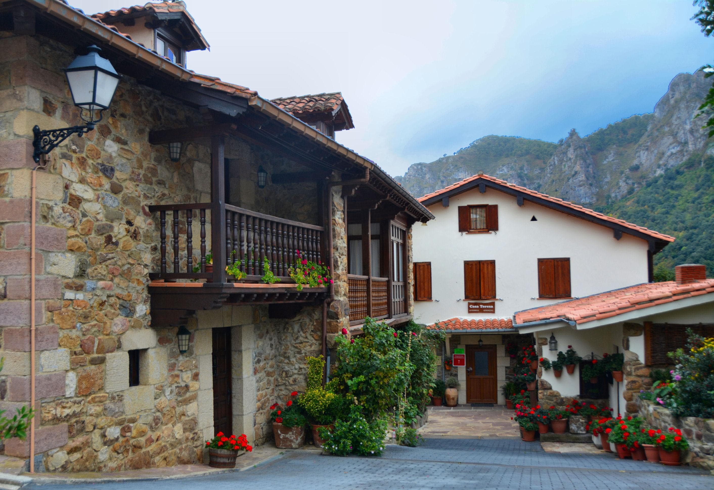 El pueblo en el que vivió Heidi y estudió su abuelito está en Cantabria